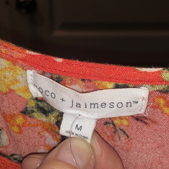 blouse - Picture 3 of 3